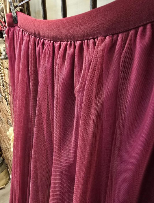 Capri Collection tyllihame Fuksia ihanan pehmeää tylliä alushameella tuotekuva 1 Capri Collection tyllihame Fuksia ihanan pehmeää tylliä alushameella tuotekuva 1