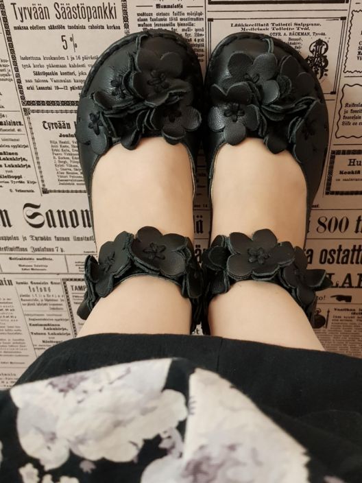 Laura Vita kengat Hocobio 01 (Noir musta) Nama suloiset kengat ovat valmistettu erittain pehmeasta ja korkealaatuisesta