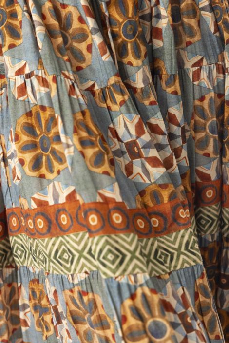 Escape mekko 40159 Vera ihanat sävyt näyttävä helma tuotekuva 7