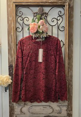 MARTA DU CHÂTEAU Marta du Château ihana pitsipaita 7707 Bordeaux viininpunainen romanttinen malli, ihana kun näkyy neuleen alta