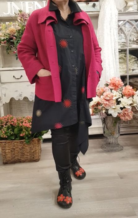 NOEN tunika 86243 Musta ihana päälleommeltu aurinkokuosi  uniikissa mallissa tuotekuva 6