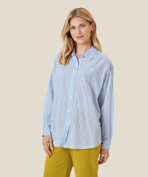 Inea puuvilla paita (2023) Klassiset raidat ovat aina tyylikkaita - eika tama upea paita ole poikkeus! Tilava oversize