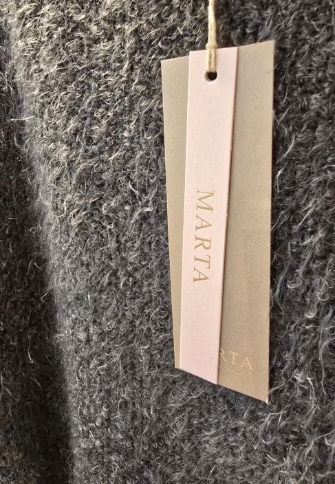 Marta du Château ihana ylisuuri pörröneule 8038 Military kaunis vihreä ja todella mukava tuotekuva 1 Marta du Château ihana ylisuuri pörröneule 8038 Military kaunis vihreä ja todella mukava tuotekuva 1