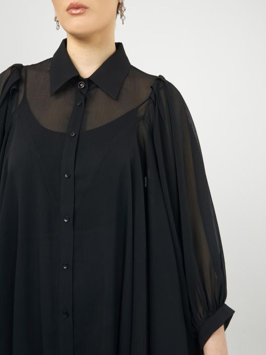 MAT paita 3041 / 8001 (Black) Ohuesta sifongista taiteiltu MAT paita jossa edessa napit. Hyvin A-linjainen malli leveilla