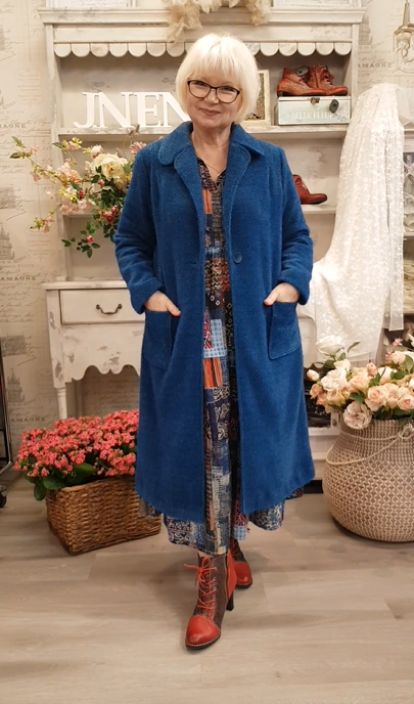 TIA kangastakki 77654 Kaunis sininen ihanan tuntuinen hieman porroinen kangastakki TIA mallistosta ihanan tuntuinen ja