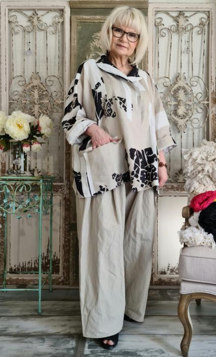 IGOR jakku Giulia (Kirjava) Trendikas oversize pellava jakku IGOR design mallistosta. Sopii hyvin leveiden housujen, hameen