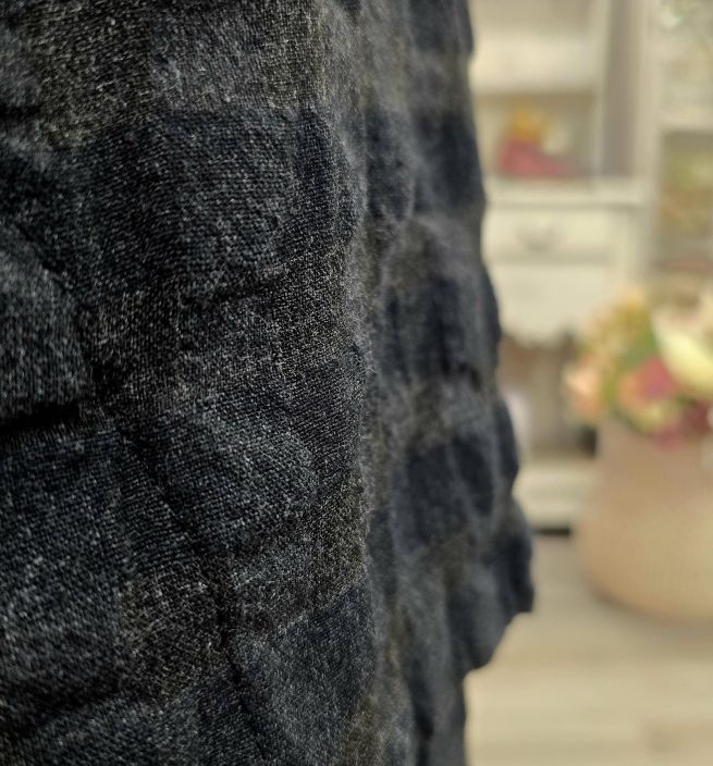 THING jakku 7306 Anthracite tummanharmaa ainutlaatuinen ruututekstuuri tuotekuva 5 THING jakku 7306 Anthracite tummanharmaa ainutlaatuinen ruututekstuuri tuotekuva 5