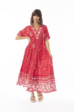 ESCAPE Escape pitkä mekko 40147 Carla Red punainen ihana pitkä mekko koristeilla