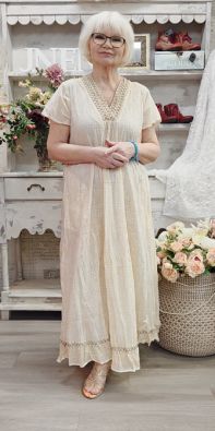 Escape mekko 91248 Veronica käsinkaiverrettu puulaatta kuosi