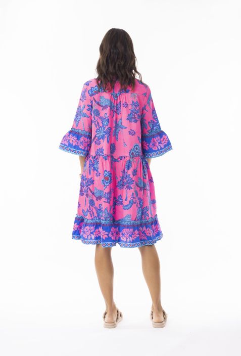 Escape mekko 10053 Lidia kaunis trooppinen kuosi kiinnostavissa pinkin ja sinisen sävyissä tuotekuva 5 Escape mekko 10053 Lidia kaunis trooppinen kuosi kiinnostavissa pinkin ja sinisen sävyissä tuotekuva 5