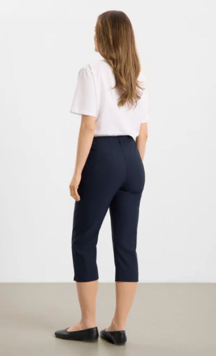 Laurie Capri housut Taylor 100565 Navy Tummansininen uusi ympäristöystävällinen äärettömän pehmeä laatu tuotekuva 1