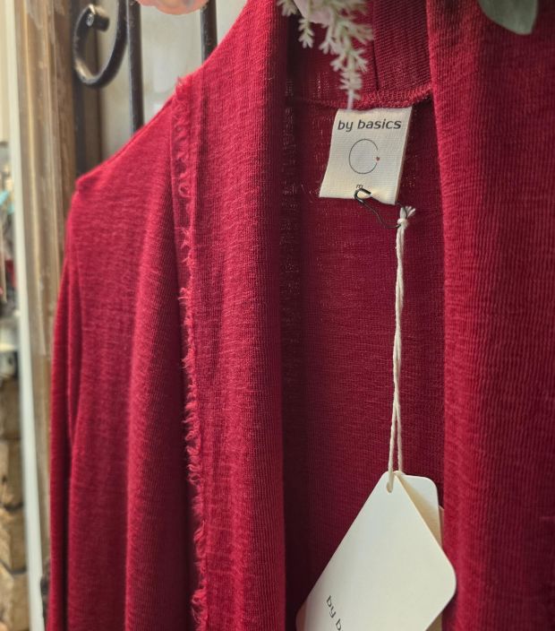 Blusbar merino neulejakku 8003 Raspberry vadelma laadukas eläin- sekä ympäristöystävällinen villa tuotekuva 1 Blusbar merino neulejakku 8003 Raspberry vadelma laadukas eläin- sekä ympäristöystävällinen villa tuotekuva 1