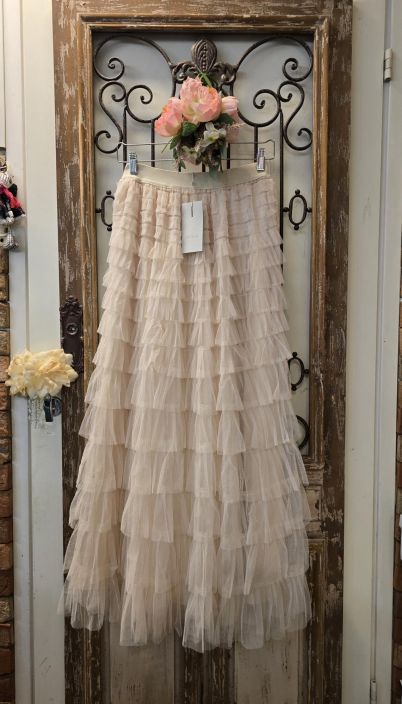 NOEN frilla kerrokset ja ihana sifonki hame 85754 Puuteri/kerma tuotekuva 1