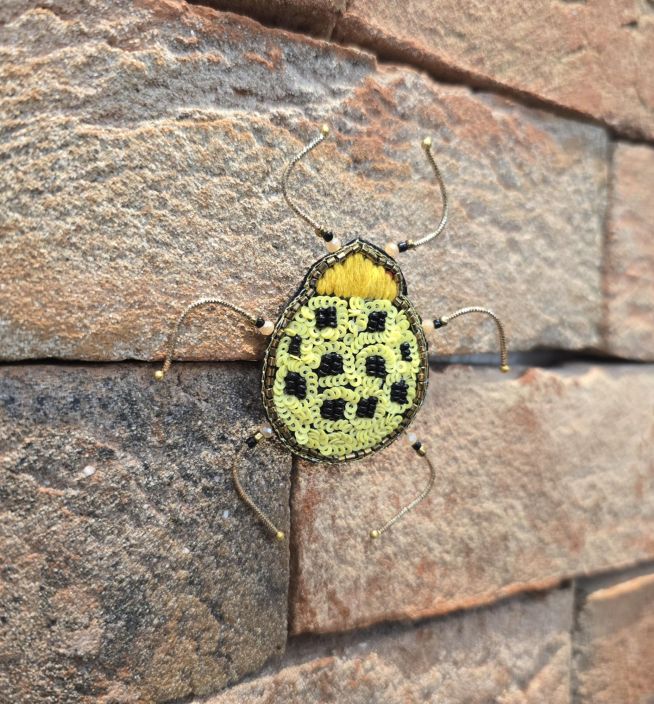 Erfurt koriste ötökkä hakaneulalla, käsityötä Vihreä/Mustatäplä kuoriainen tuotekuva 1