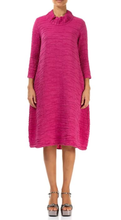 Grizas mekko 91754 Fuksia malliston klassikko tekstuuri tuotekuva 3 Grizas mekko 91754 Fuksia malliston klassikko tekstuuri tuotekuva 3