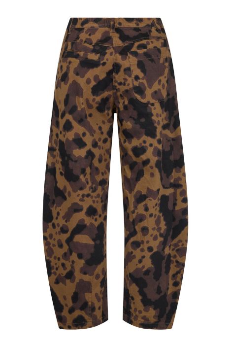 NOEN leveät farkut 81483 Leopardi kuosi tyylikäs leveä malli hieman kavennetulla lahkeella tuotekuva 2 NOEN leveät farkut 81483 Leopardi kuosi tyylikäs leveä malli hieman kavennetulla lahkeella tuotekuva 2