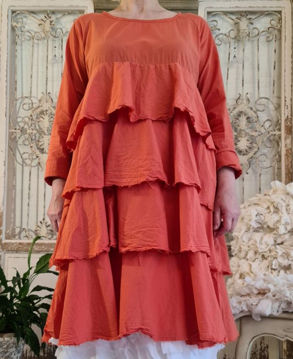 Privatsachen mekko Erdatem (0116) Ihana Privatsachen mekko joka on valmistettu ohuesta ja pehmeasta puuvillasta. Trendikas