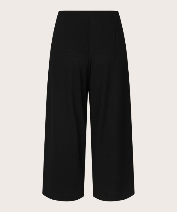 MASAI housut Pryvora Musta trikoo housut cropped tuotekuva 4 MASAI housut Pryvora Musta trikoo housut cropped tuotekuva 4