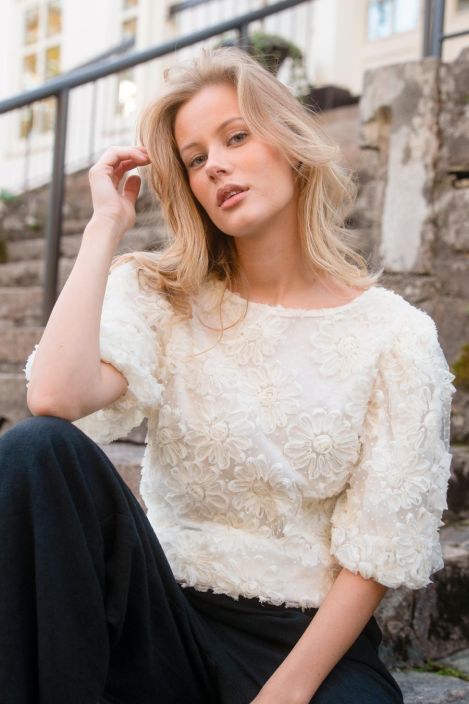 Capri Collection kukkapaita Fleur offwhite ihana verkkokangas kukilla tuotekuva 3