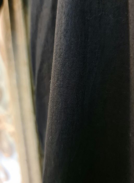 Rhum Raisin tunika/mekko N63 (Musta) Tama romanttinen Rhum Raisin tunika/mekko on valmistettu ohuesta puuvillasta. Mallissa