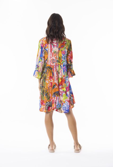 Escape mekko 30154 Stefania pirteä kuosi edessä napit tuotekuva 6 Escape mekko 30154 Stefania pirteä kuosi edessä napit tuotekuva 6