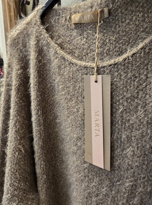 Marta du Château ihana ylisuuri pörröneule 8038 Dark Fango ja todella mukava tuotekuva 6 Marta du Château ihana ylisuuri pörröneule 8038 Dark Fango ja todella mukava tuotekuva 6