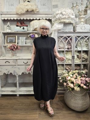 Privatsachen mekko Jahrest kaviar musta silkki kaulus