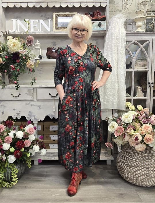 Aino mekko Filippa Clematis kukkakuosi joustava viskoosi tekstuurilla tuotekuva 2 Aino mekko Filippa Clematis kukkakuosi joustava viskoosi tekstuurilla tuotekuva 2