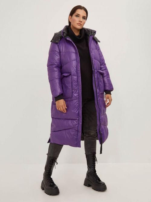 MAT talvitakki (Lila) Tama nayttava, suoramallinen takki on erittain pehmea ja kevyt! Edessa on kaksipuolinen vetoketju ja