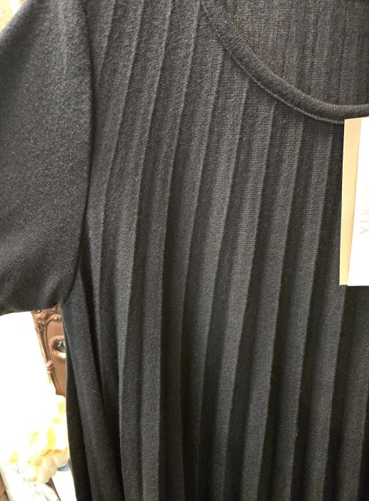 Marta du Château mekko 71653 Ajaton musta ihanan tuntuinen viskoosi/villa pliseerattu malli tuotekuva 1