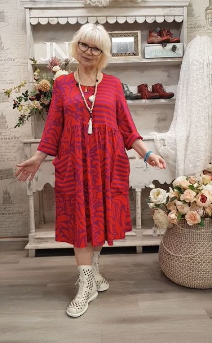 Aino mekko Minerva Catalina Mix punainen/liila yhdistelmä ihania eri kuoseja tuotekuva 1