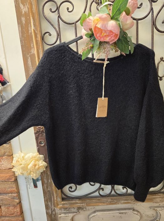 Marta du Château neule Rosa 5102 Ajaton tyylikäs musta ihana pörröinen ja tilava malli tuotekuva 2 Marta du Château neule Rosa 5102 Ajaton tyylikäs musta ihana pörröinen ja tilava malli tuotekuva 2