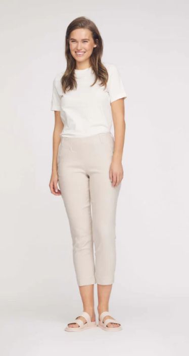 Laurie housut Taylor 100563 Regular Cropped hieman vajaamittainen malli Kitti/beige Taylor-housujen malli on pelkistetyn
