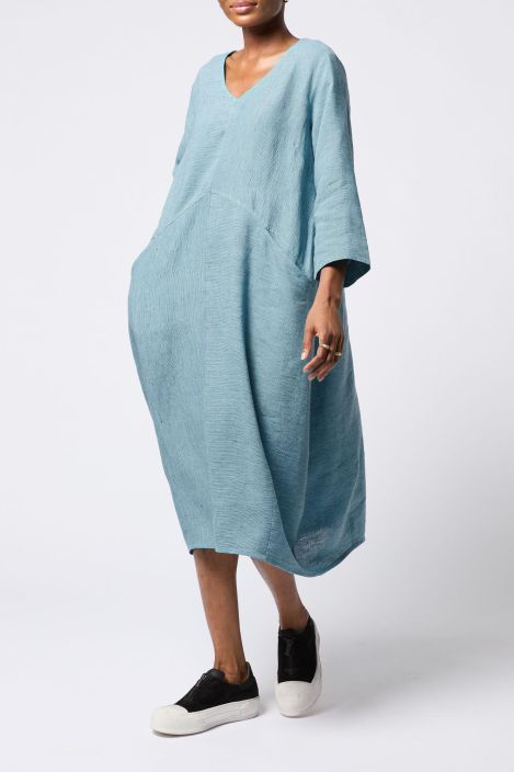 Sahara mekko GRD5146 Tyylikas mekko pehmeimmasta pellavasta joka on leikattu mukavaan A-malliin. Helma on nayttava, tilava