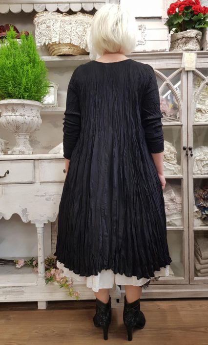 Privatsachen mekko Naturgeid (Kaviar) Ihanan tuntuinen Privatsachen mekko korkealaatuisesta silkista ja viskoosista!