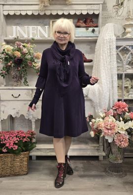 BLUSBAR Blusbar neulemekko 7030 Aubergine munakoison värinen ihana malli kauniilla hihoilla