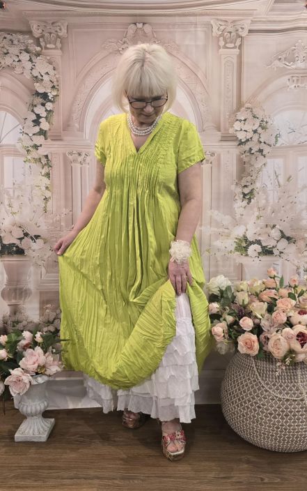 Grizas silkkimekko 5709 Lime (606) Upea juhlamekko hiuslaskoksilla tuotekuva 4