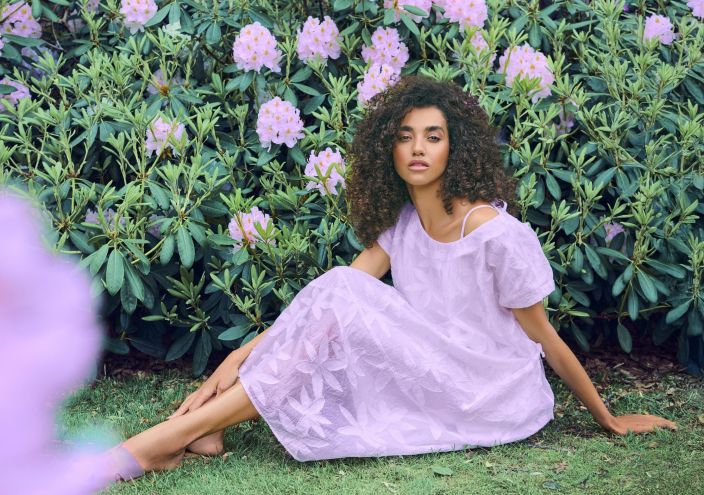 NOEN mekko 88636 vaalea laventeli Kaunis taftipintainen malli puuvilla alusmekolla tuotekuva 1