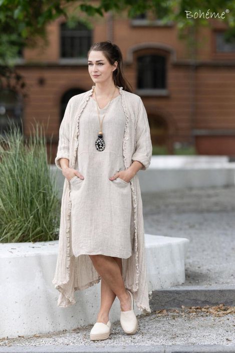 Boheme pitkä jakku B13194 Luonnon beige näyttävä malli pellavasta tuotekuva 1