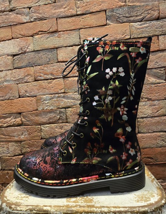 Laura Vita saappaat Incaso 18 Cerise ihana kiiltava kukkakuosillinen malli Tassa Laura Vita saapas mallissa on pitkat varret Laura Vita saappaat Incaso 18 Cerise ihana kiiltava kukkakuosillinen malli Tassa Laura Vita saapas mallissa on pitkat varret