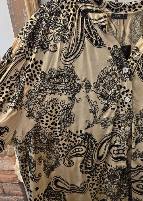 QNUZ paita 01 Beige pehmeä viskoosi satiini ja musta sametti tuotekuva 1