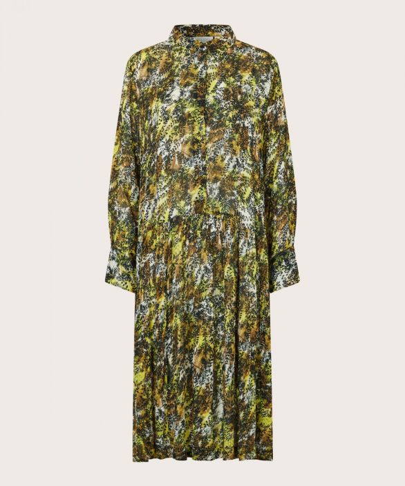 MASAI mekko Nergis (Green sheen) Rento, mukava, naisellinen - ja yksinkertaisesti tyylikas. Tasta kuviollisesta mekosta