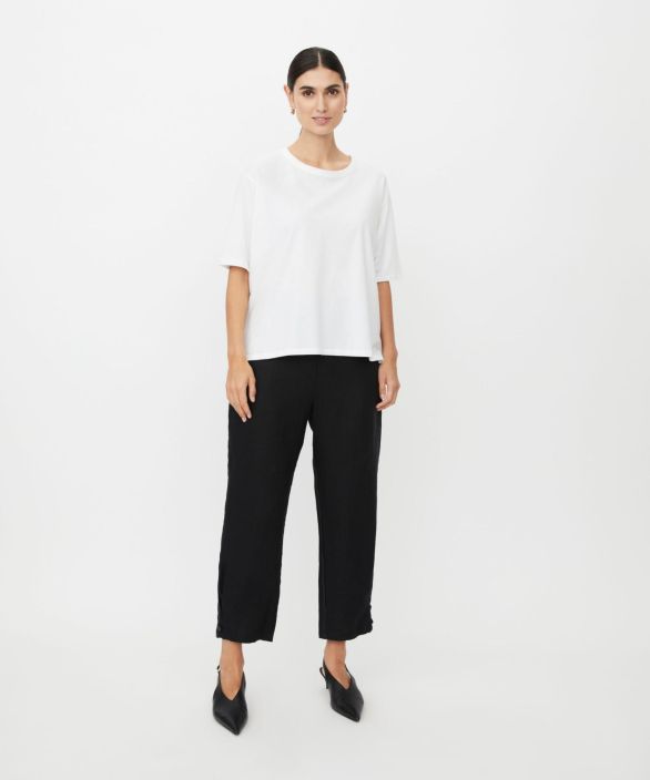 MASAI housut Penna Musta tyylikkäät ajattomat pellavahousut tuotekuva 1 MASAI housut Penna Musta tyylikkäät ajattomat pellavahousut tuotekuva 1