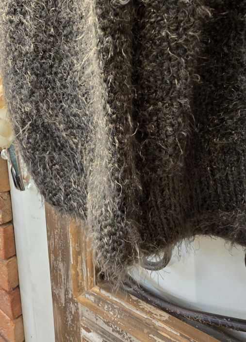 Marta du Château ihana ylisuuri pörröneule 8038 Military kaunis vihreä ja todella mukava tuotekuva 2 Marta du Château ihana ylisuuri pörröneule 8038 Military kaunis vihreä ja todella mukava tuotekuva 2