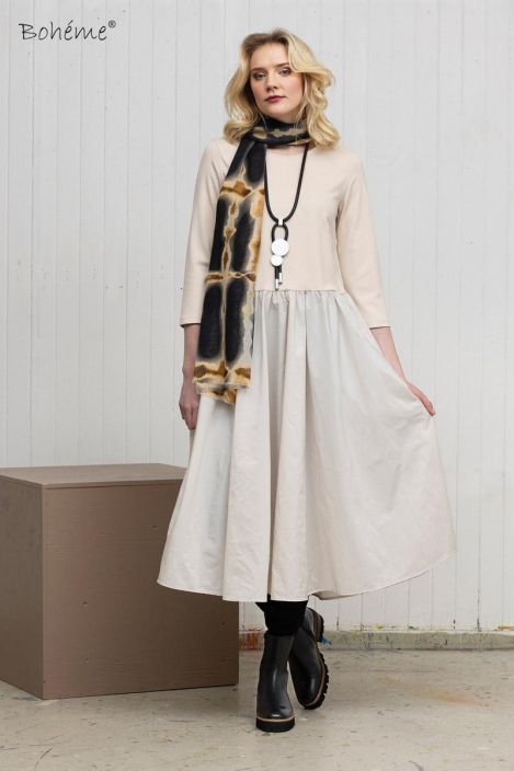 Boheme mekko 12761 puuteri/beige AIVAN ihastuttava mekko joka on monikayttoinen ja ajaton Tassapa vasta upea mekko joka