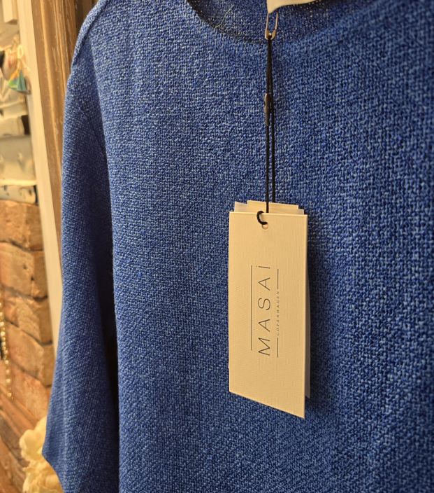 MASAI neulepaita Darmi Princess Blue klassikko laadusta mukava malli tuotekuva 2 MASAI neulepaita Darmi Princess Blue klassikko laadusta mukava malli tuotekuva 2