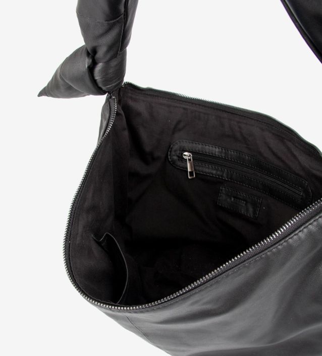 Treats laukku Sheryl musta Korkealaatuinen laukku uudelta Treats mallistolta! Upea malli jossa on mukana kantohihna. Sisalla