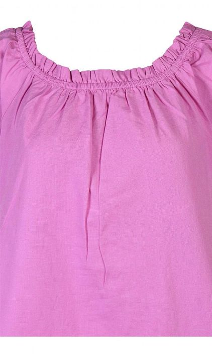 Ze-Ze mekko Sonia roosa Absoluuttisen ihastuttava kestosuosikki Ze-Ze mallistosta! Suloiset naiselliset yksityiskohdat kuten