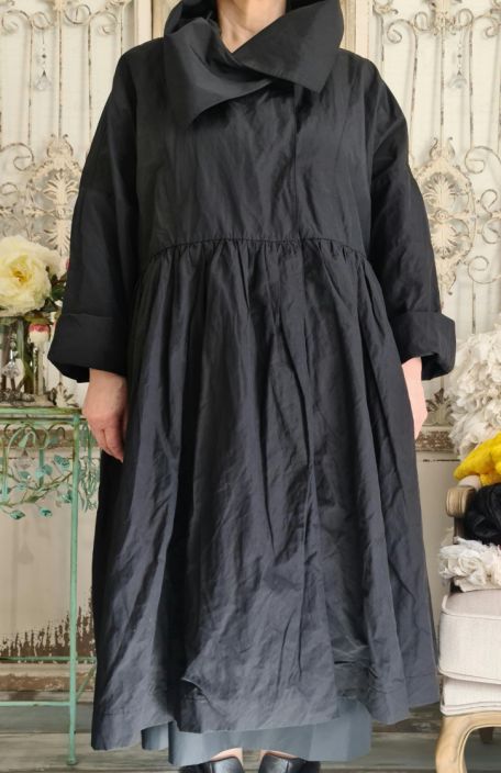 IGOR takki Letitia (Musta) Jos kaipaat vaatekaappiisi nayttavaa ja muodikasta takkia, tama IGOR takki paattaa kaipuusi.