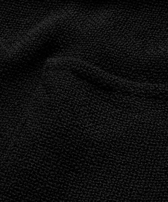 MASAI neulejakku Jarmis (Musta) Buklee neule joka lisaa vaivattomasti naisellisuutta asuun kuin asuun. Istuu hyvin